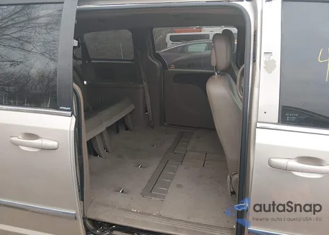 2013 Chrysler Town & Country Touring z USA, uszkodzony, nr VIN 2C4RC1BG9DR648995